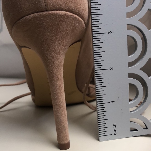 Suede Nude Lord & Taylor Heels - Picture 9 of 10